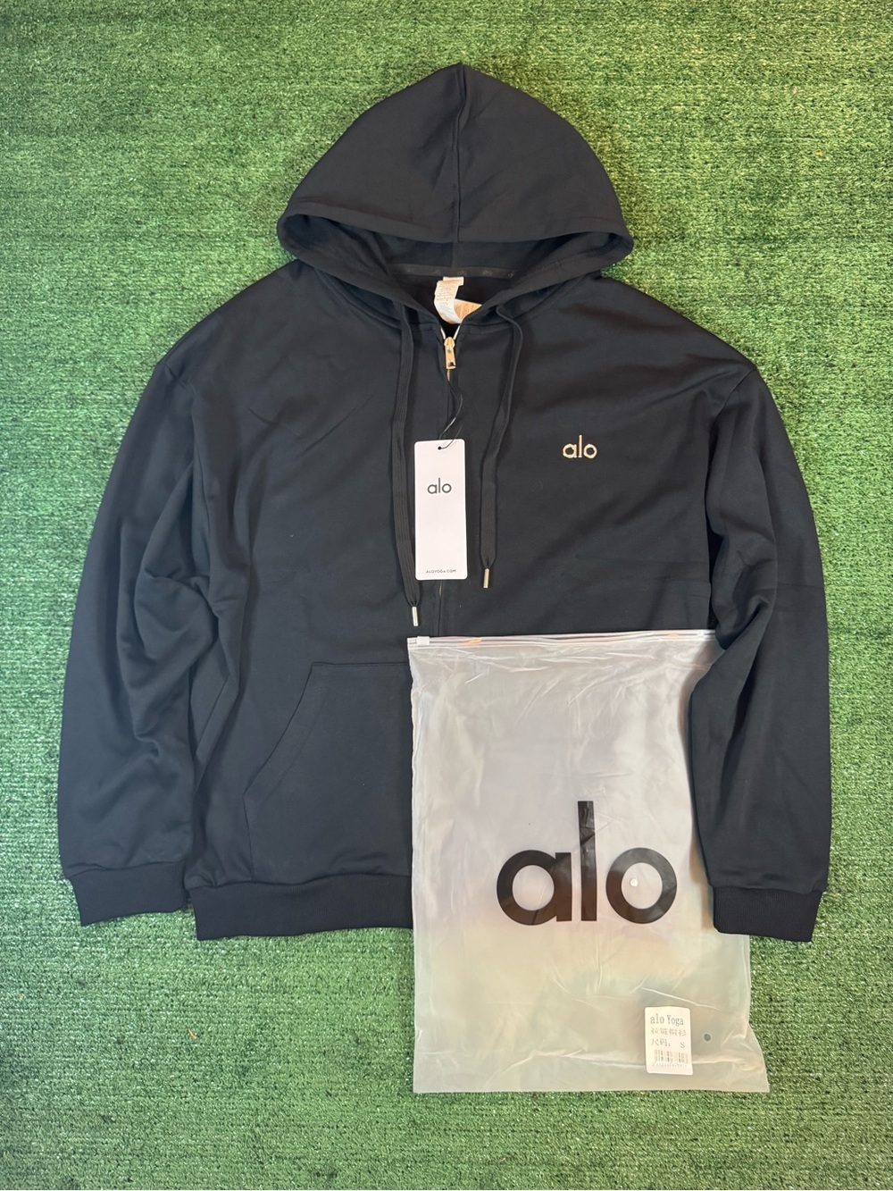 ALO Yoga Men's Black Zip-Up Hoodie